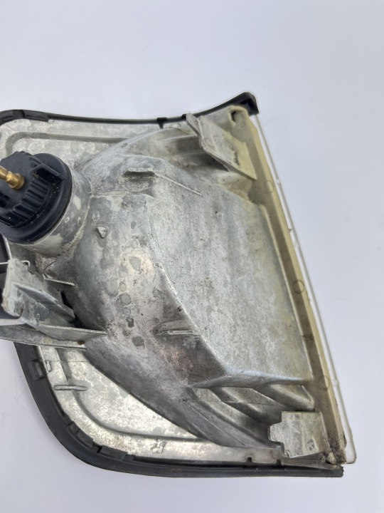 фото №12, Левый поворотник передний поворот перед mercedes w124 fifft белый