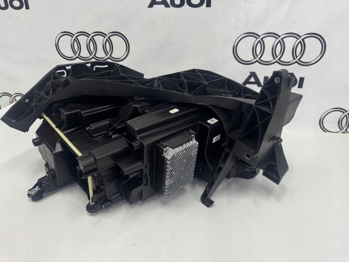 фото №10, Audi e-tron q4 89a 2021-2025 полный led matrix фара правая передняя + кронштейн