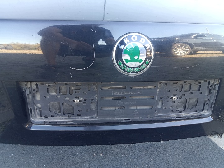 фото №8, Крышка багажника skoda superb 1 код краски 9910 чёрный