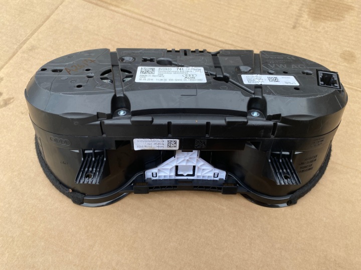 фото №13, Audi a3 8v спидометр манометр приборы 8v0920741 оригинал
