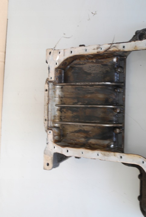 фото №6, Поддон масла вторая audi a8 d2 4.2 aqf 077103603p