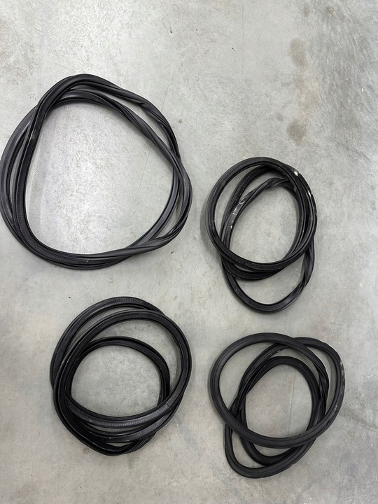 фото №1, Прокладка дверь перед зад q5 80a 22r оригинал