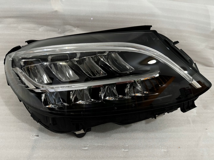 фото №1, Mercedes cklasa w205 правая лампа полный led performance