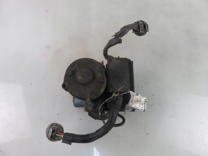 фото №11, Блок управления abs toyota corolla e10 4451012070