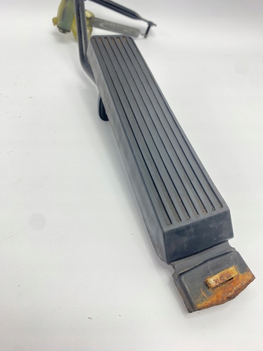фото №12, Педаль газа mercedes w124 1986-1993 1233010082