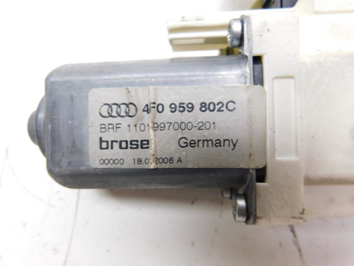 фото №11, Моторчик стёкла правое зад 4f0959802 - audi a6 c6 04-11