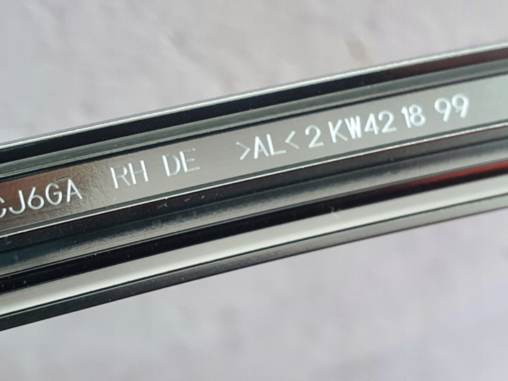 фото №8, Volvo v90 молдинг двері перед права 31699861