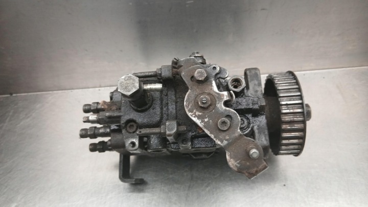 фото №6, Насос топливная рейка volkswagen t4 2.4d 074130107e