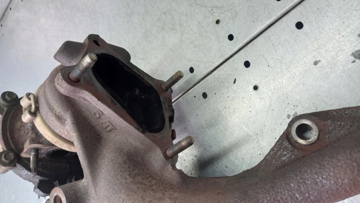 фото №5, Turbo компрессор toyota yaris i 04r 1.4 d4d 17201-33010