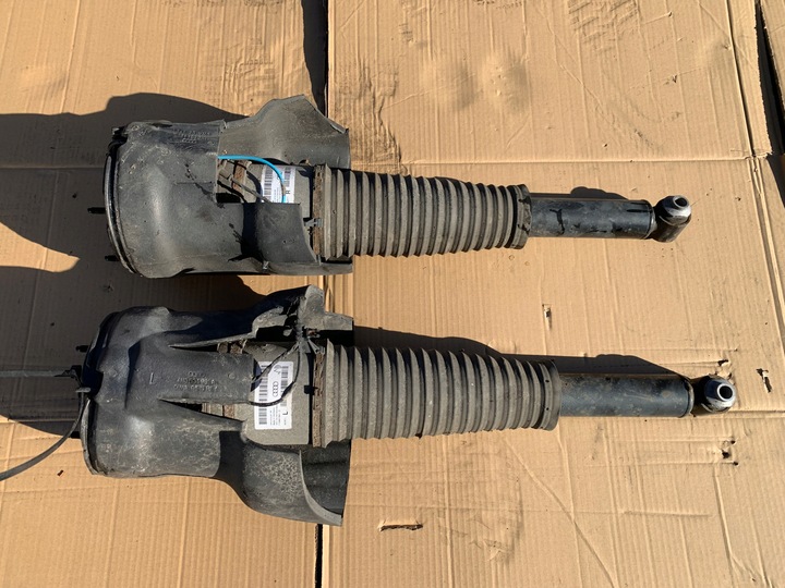 фото №1, Амортизатор повітряна подушка зад праві 4h0616002m audi a8 d4 100% справний