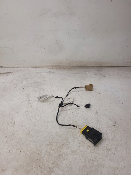 фото №1, Жгут бардачка audi q5 8r 8r0971679m комплект