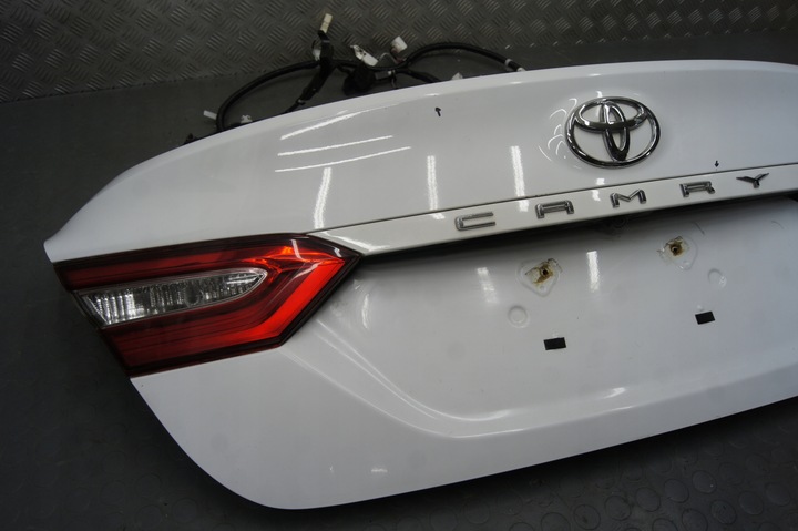 фото №11, Кришка багажника toyota camry viii 040 sedan usa