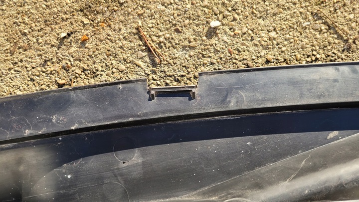 фото №7, Audi a6 c6 панель під лобовим склом 4f1819403 eu