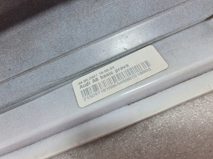 фото №12, Audi a6 c8 4k0 молдинг накладка пороговая правая pró правое 4k0853856