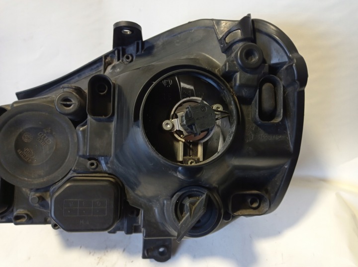 фото №9, Фара праве перед vw polo 9n2 6q1941008an