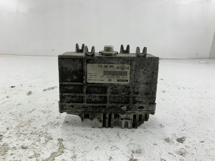 фото №5, Vw golf 3 iii 1.8 блок керування двигуном (ecu) 3a0907311a