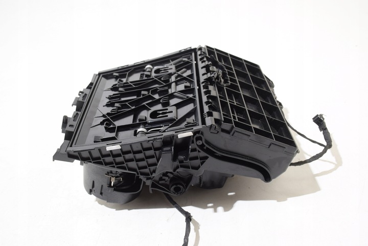 фото №9, Bmw g20 g21 g22 g26 зарядний пристрій індукційна телефону wca nfc бардачок retrofit