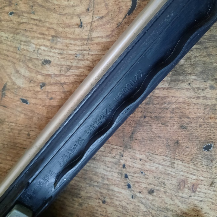 фото №7, Рейлинг крышный левый bmw f11 7210093