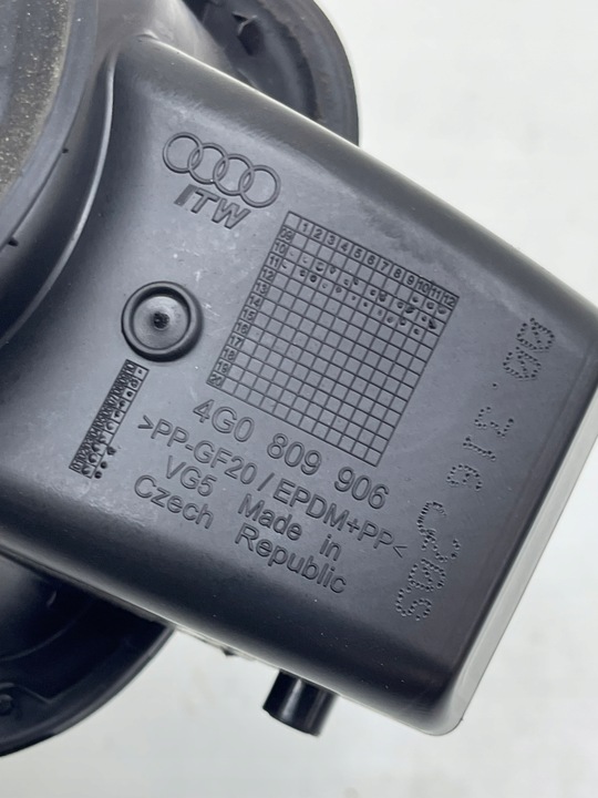 фото №11, Audi a6 c7 кришка заливання пального + основа заливання пального колір lz7s дейтона