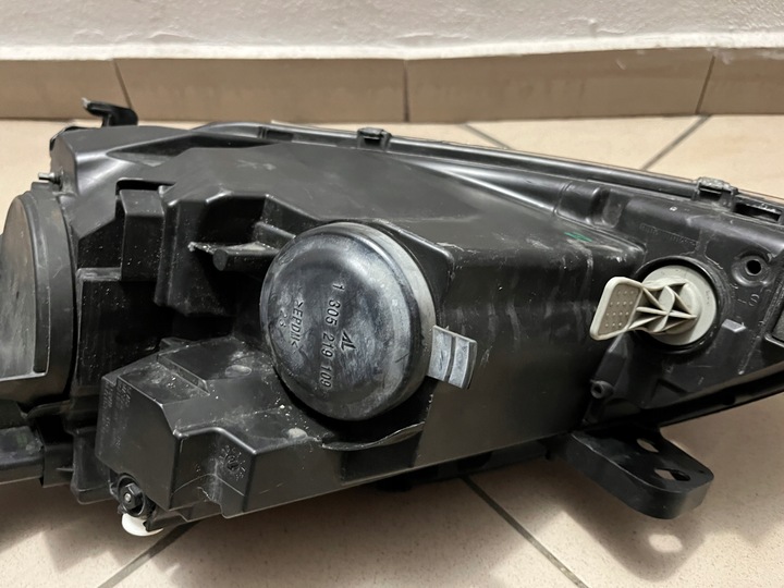 фото №13, Peugeot 308 p-308 ii 2 t9 13- лампа передняя перед правая