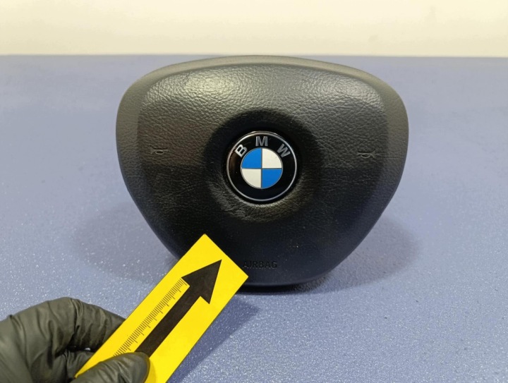 фото №8, Bmw 5 f10 f11 10- торпедо раздаточная консоль подушка ремни 9166659