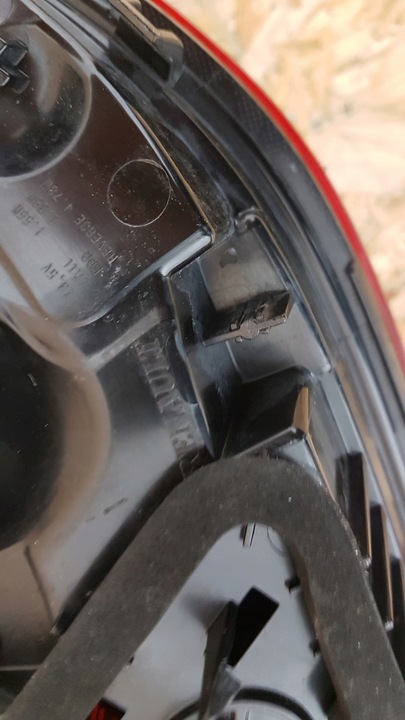 фото №10, Лампа зад левая w крышка багажника renault clio v