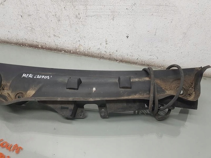 фото №2, Панель под лобовым стеклом mercedes w207 a2078300213