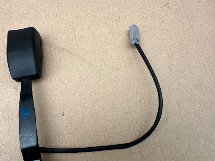 фото №5, Mazda 3 bl 09-13 застібка ременя правого пасажира