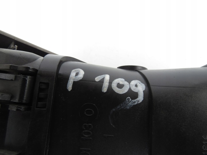 фото №10, Решётка воздуховод правая volvo s40 ii v50