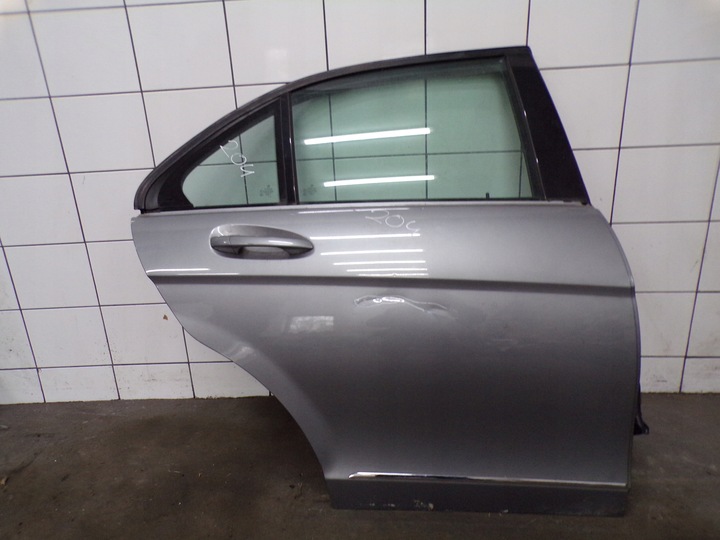 фото №1, Дверь правые зад mercedes w204 sedan