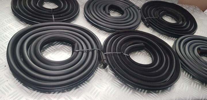 фото №13, Bmw e60 e61 прокладка кузов дверь левая правая перед зад комплект 4szt bdb