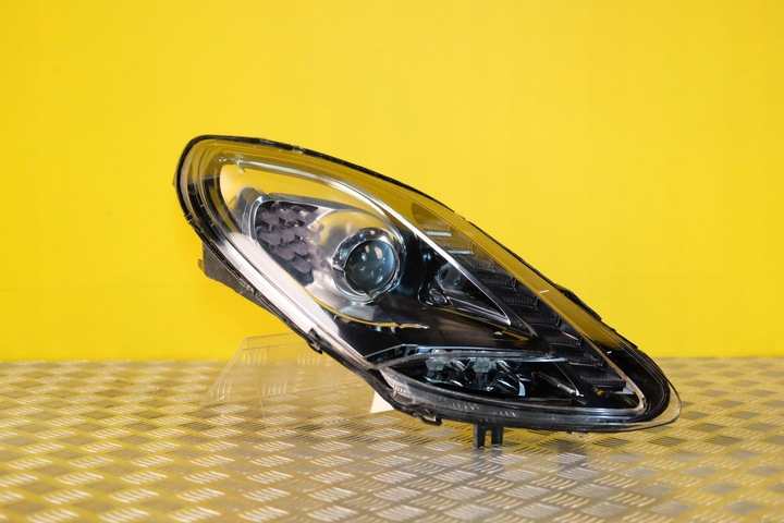 фото №1, Aston martin one-77 фара лампа ксенон led eu