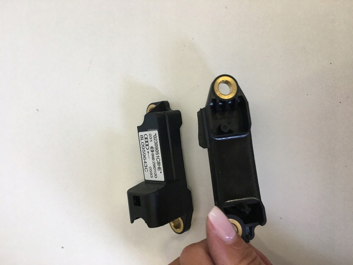 фото №14, Датчик удара audi a3 8l 1996-2000r 8l0959643c