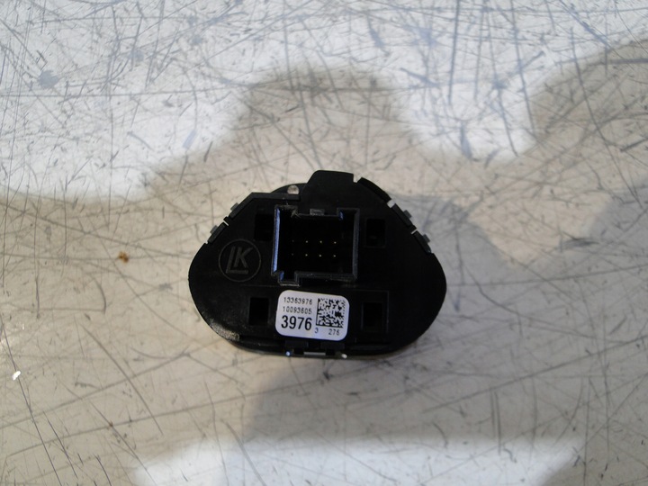 фото №7, Opel adam кнопка świteł аварійних 13363976