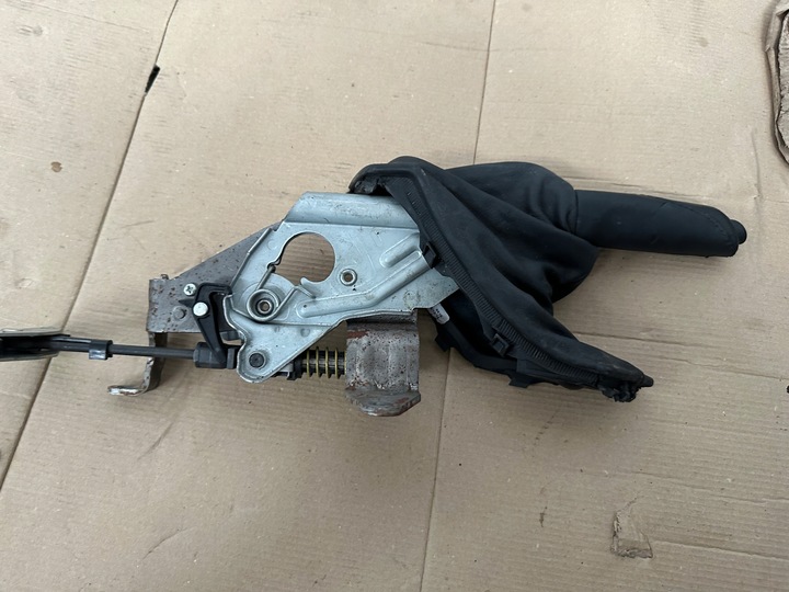 фото №4, Bmw f20 тормоз ручной