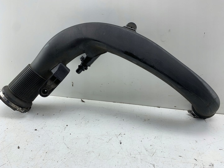 фото №1, Volvo c30 рестайлинг 2.0 d труба шланг воздуха d3