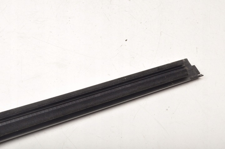 фото №14, Bmw i4 g26 планка скла прилегла до скла передня права 7482960