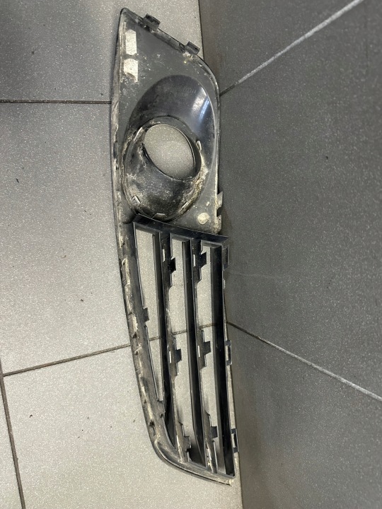 фото №7, Решітка бампера права audi a8 d4 передній fl 4h0807680l