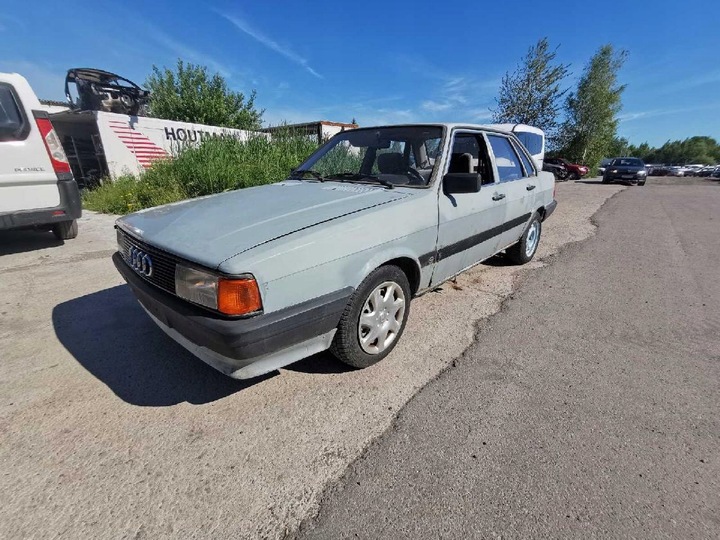 фото №7, Audi 80 спідометр , спідометр – панель instrumentów 1985 1.6l 81117434