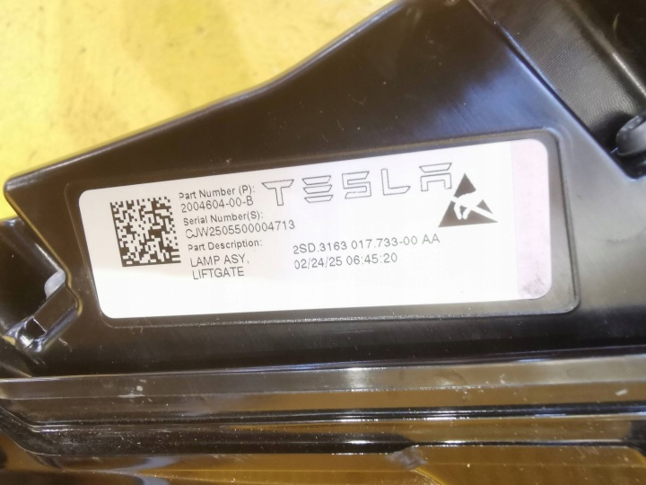 фото №14, Tesla модель y juniper фара зад задняя накладка камера 2004604-00-b