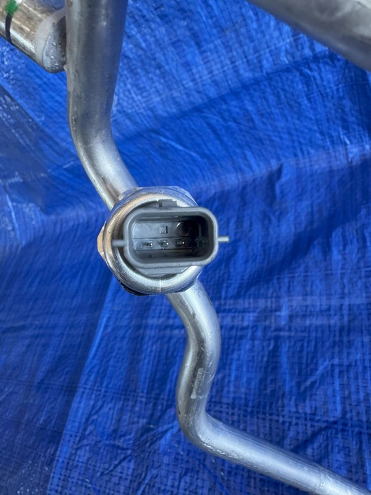 фото №6, Шланг кондиционера renault megane v e-tech 924102218r