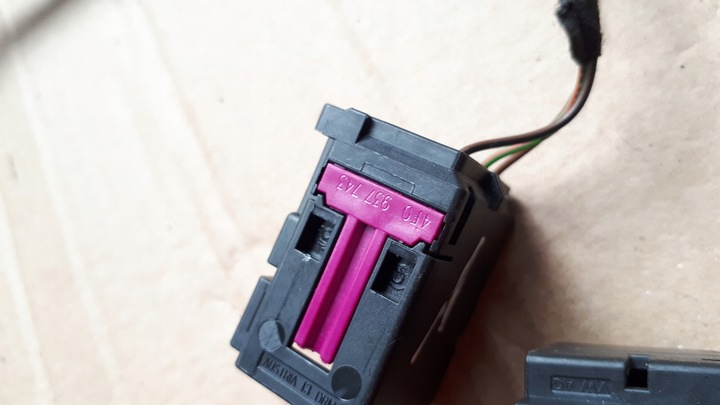 фото №8, A4 b9 8w s4 штекер роз'єм 4f0937743 a5 8w