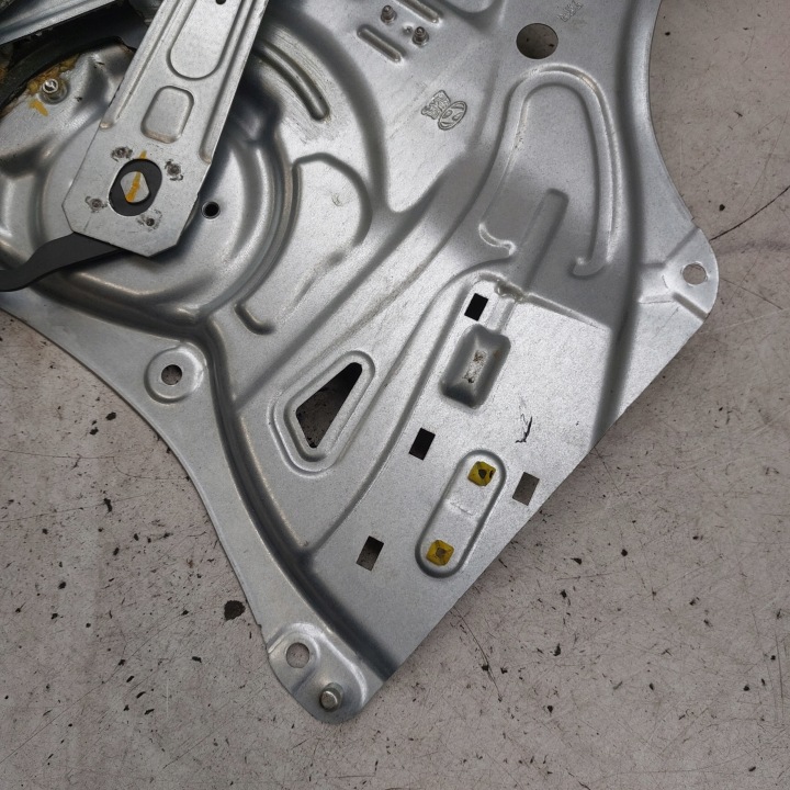 фото №8, Hyundai ix35 fl 2013 склопідйомник правий зад 81320-2y010 з нового автомобіль