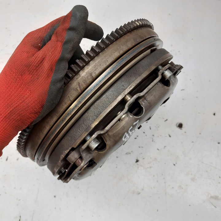 фото №5, Bmw e46 2,0b сцепление комплектные диск прижим колесо двухмассовый маховик luk