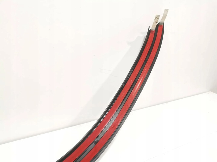 фото №13, Skoda karoq планка крыльев правые перед оригинал !!