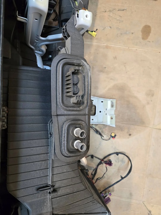 фото №16, Mercedes sprinter w907 консоль панель роздавальна каркас обігрівач instala