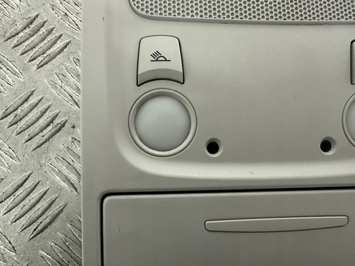 фото №5, Audi a4 b8 лампа потолок 8t0947135a