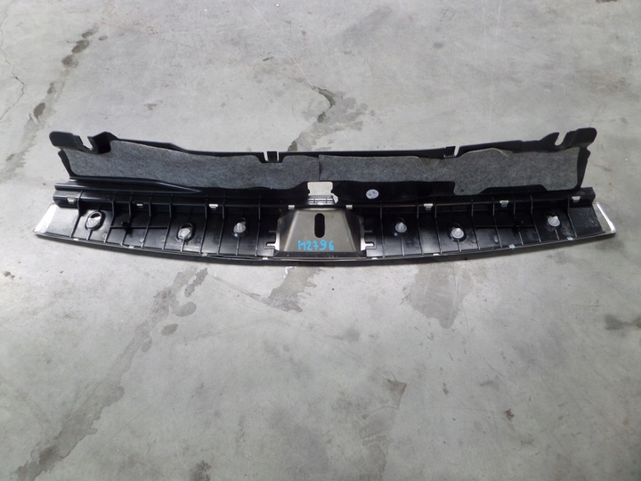 фото №2, Защита порога ремня багажника mercedes c kalsa w204 a2046906541