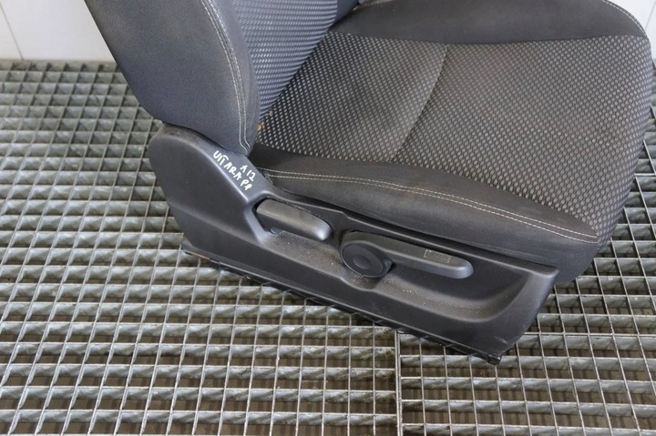 фото №5, Сиденье сиденья комплект водителя пассажира диван suzuki vitara ii рестайлинг iii 15