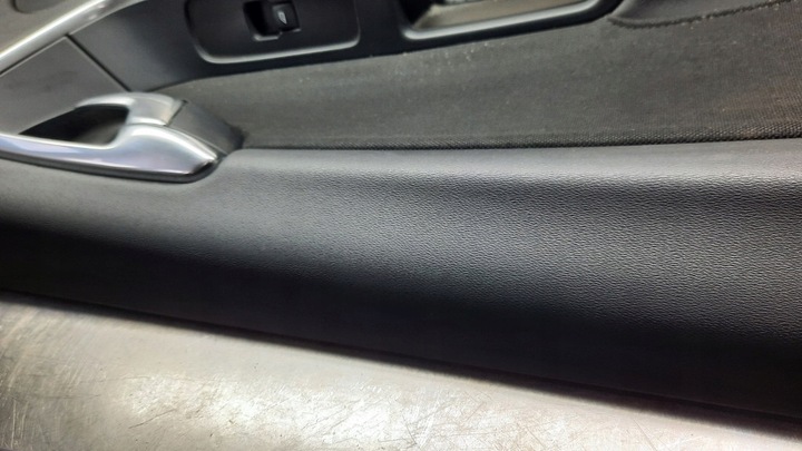 фото №10, Оббивка двері лівий перед 8635846 volvo v60 s60 ii 10-18r uk